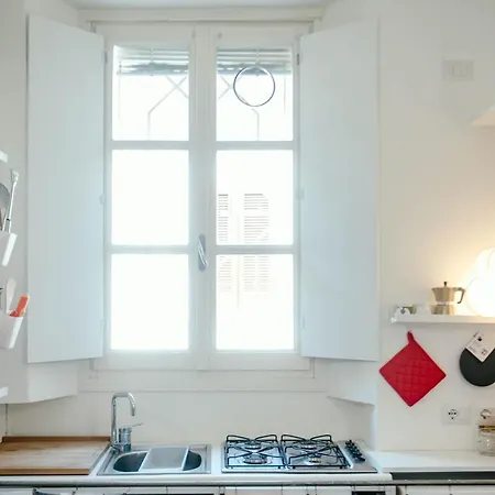 Red Passion Apartment Cernobbio