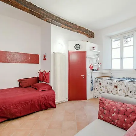 Red Passion Apartment Cernobbio