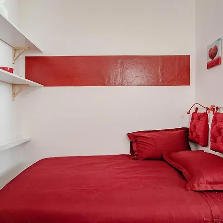 Red Passion Apartment Cernobbio