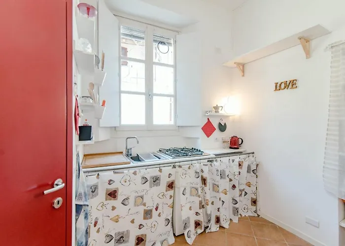 Red Passion Apartment *